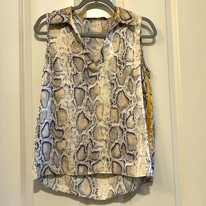 Women’s Sleeveless Blouse